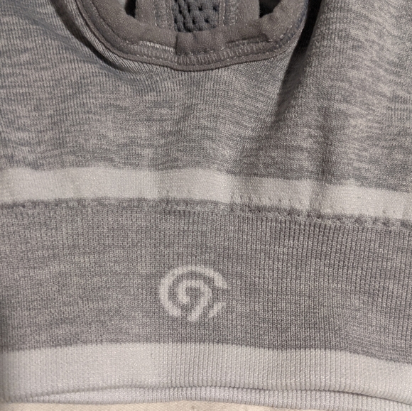 Gray & white C9 sports bra - Picture 3 of 6